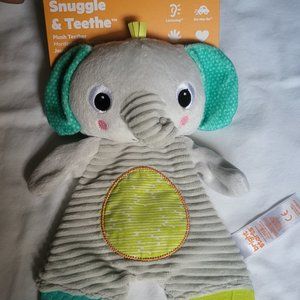 Snuggle & teethe